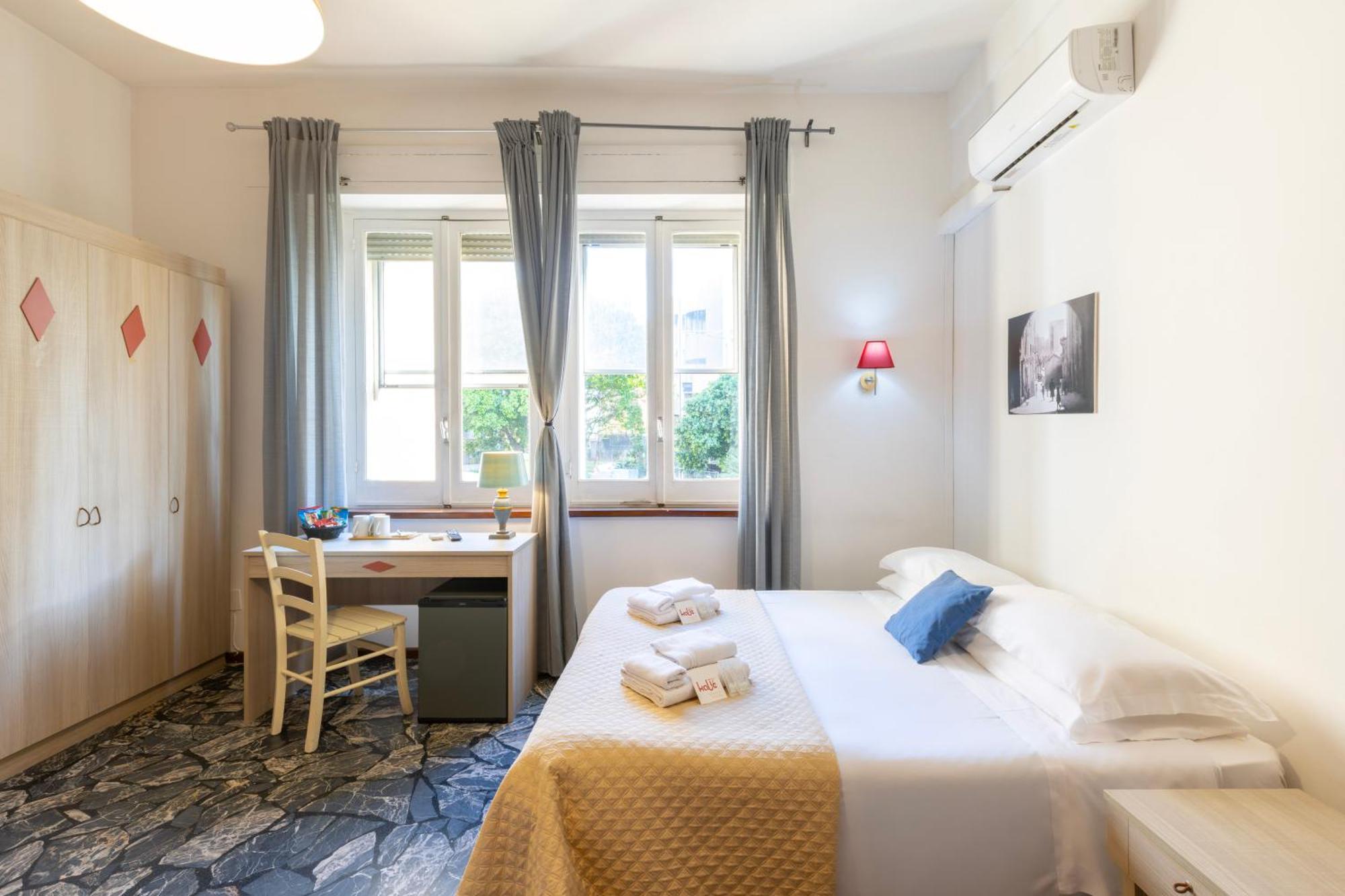 Kalie Rooms Guest House Каляри Екстериор снимка