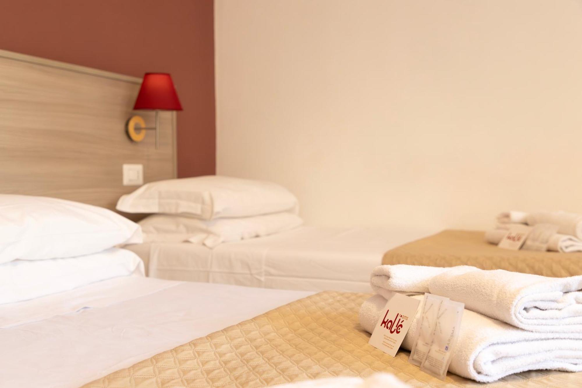 Kalie Rooms Guest House Каляри Екстериор снимка