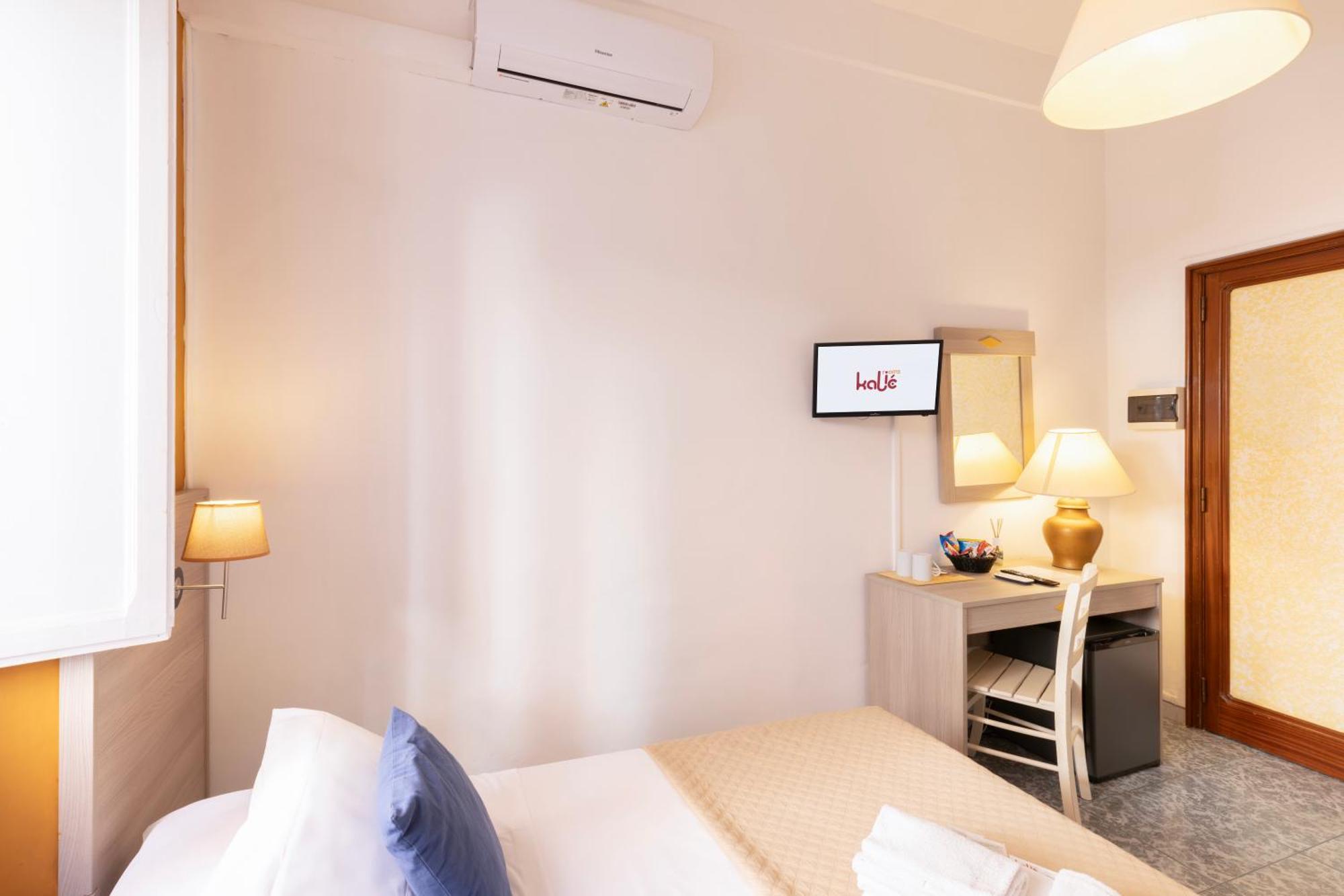 Kalie Rooms Guest House Каляри Екстериор снимка