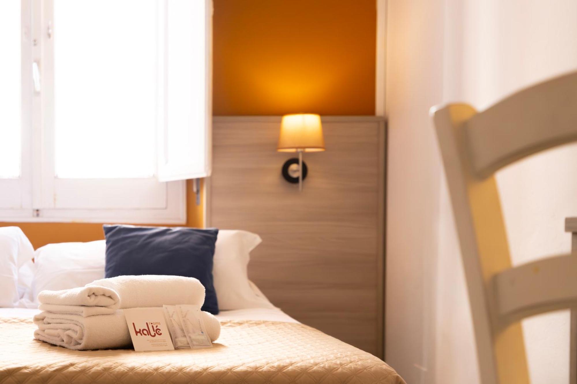 Kalie Rooms Guest House Каляри Екстериор снимка